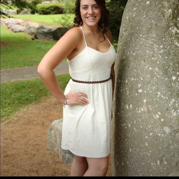 American Eagle Outfitters Dresses & Skirts - American eagle white midi dress with lace detail